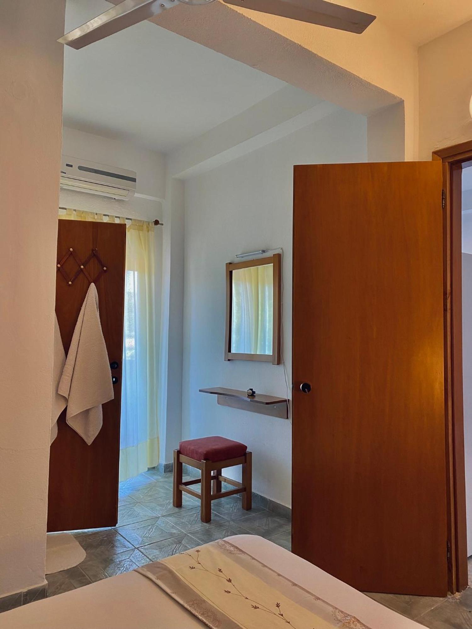 Possidi Kouslaka Apartment Luaran gambar